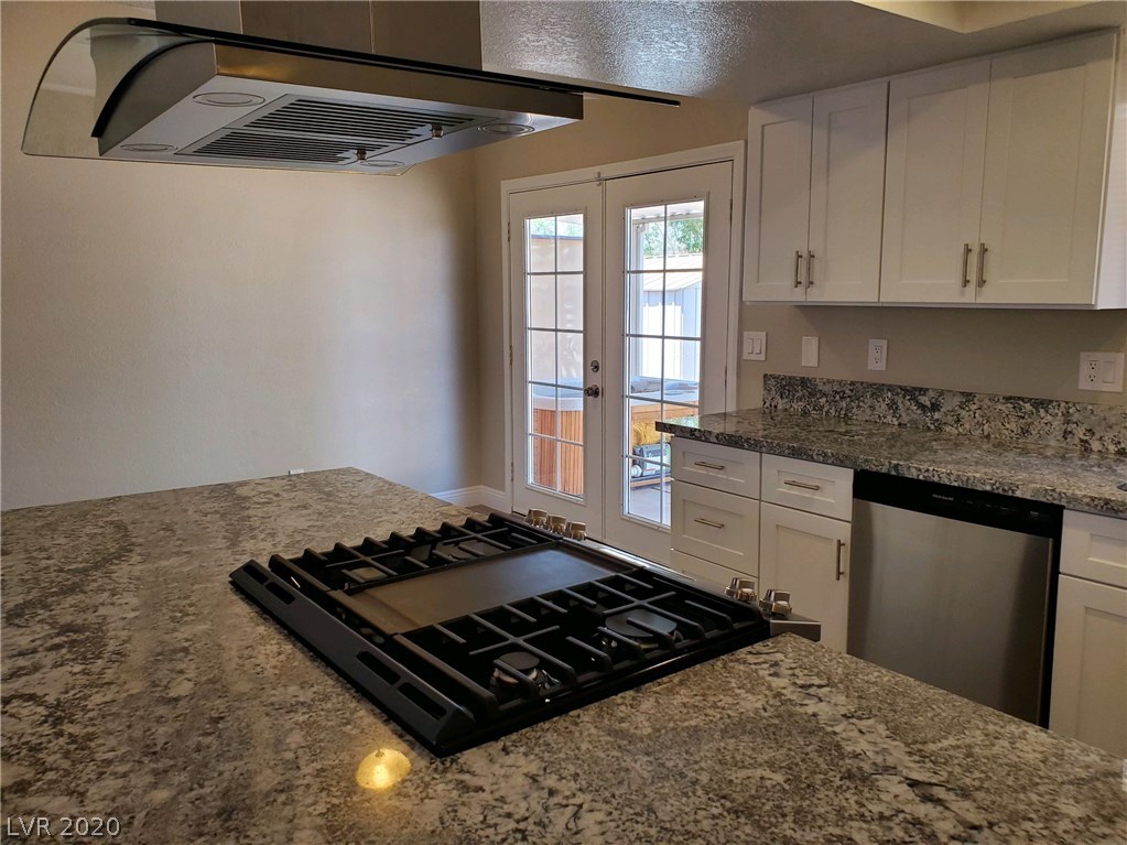 561 East Rolly Street Henderson, NV 89011 - Photo 3 of 7 Gallery Image 3