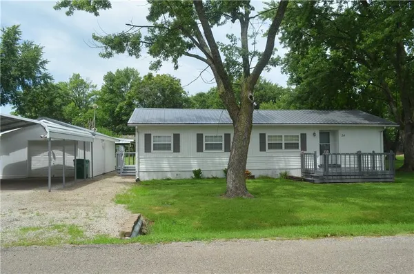 $185,000 | 24 West 2nd Street, Adrian, MO 64720