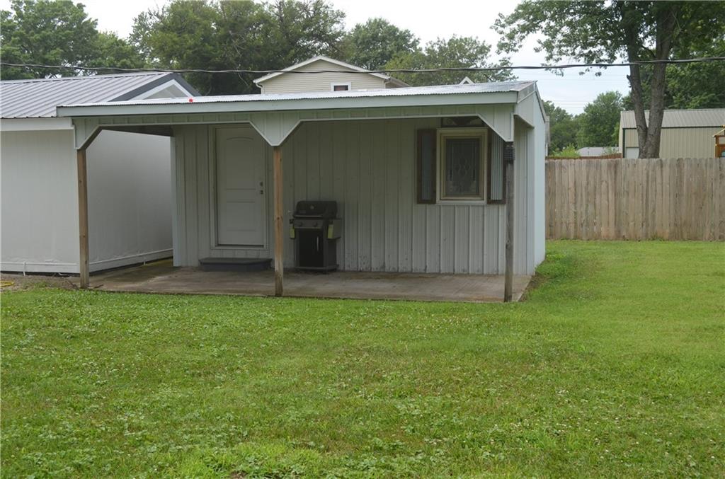 24 West 2nd Street Adrian, MO 64720 - Photo 13 of 31