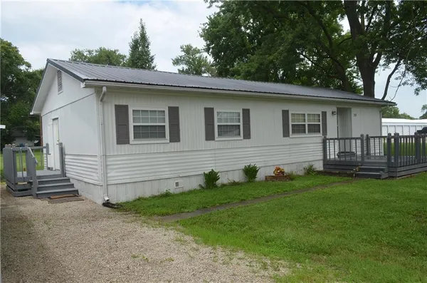 $185,000 | 24 West 2nd Street, Adrian, MO 64720