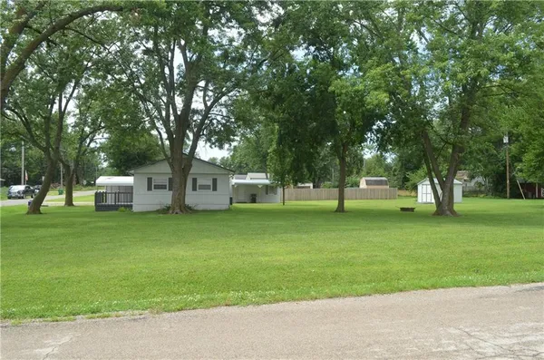 $185,000 | 24 West 2nd Street, Adrian, MO 64720