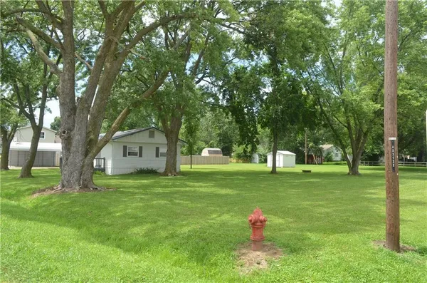 $185,000 | 24 West 2nd Street, Adrian, MO 64720