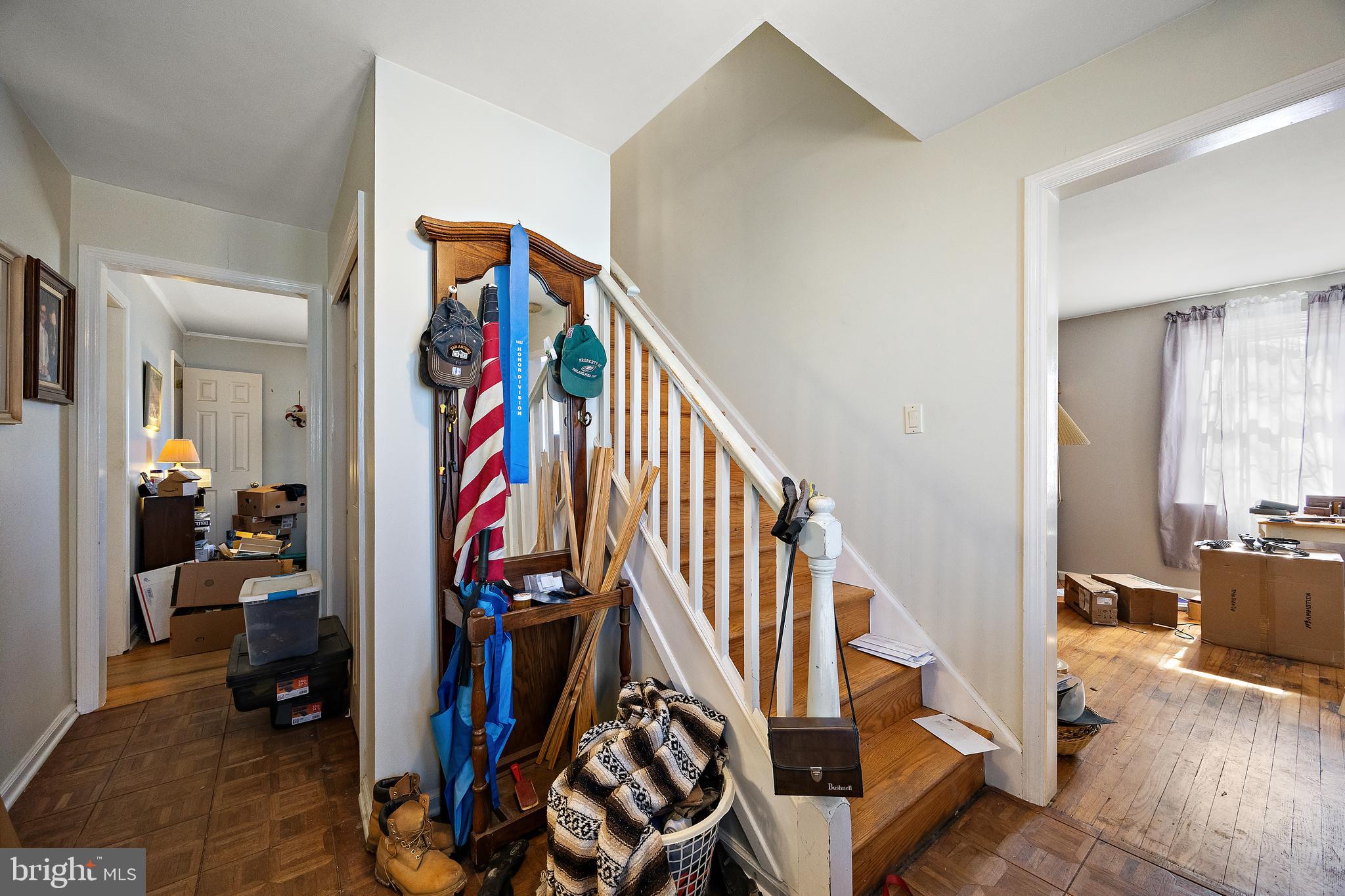 506 Cambridge Drive Newark, DE 19711 - Photo 3 of 38 a view of a livingroom with wooden floor and furniture