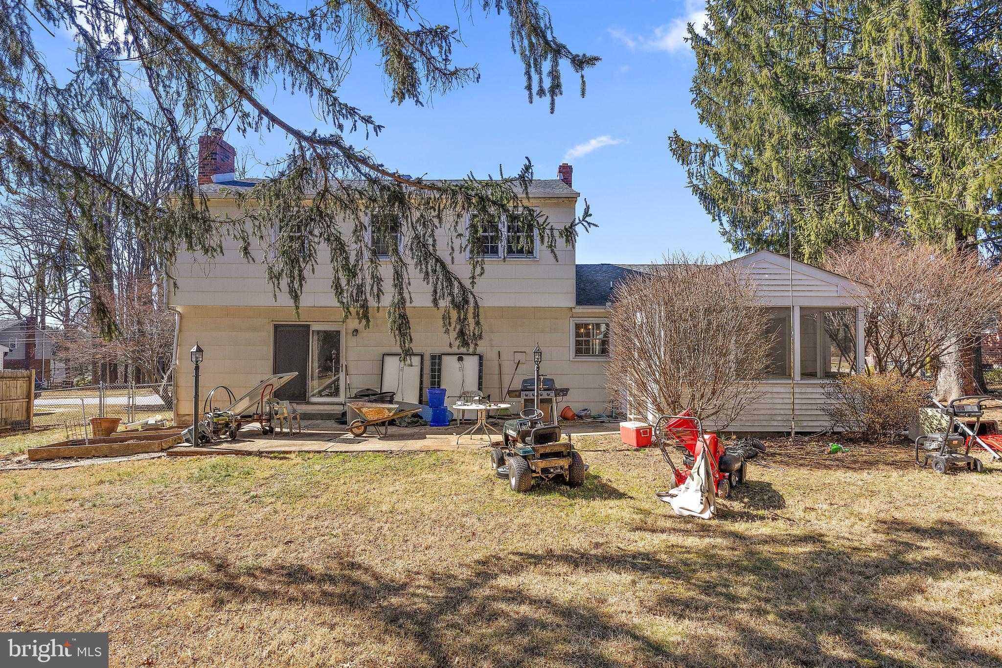 506 Cambridge Drive Newark, DE 19711 - Photo 33 of 38 a view of a road with cars