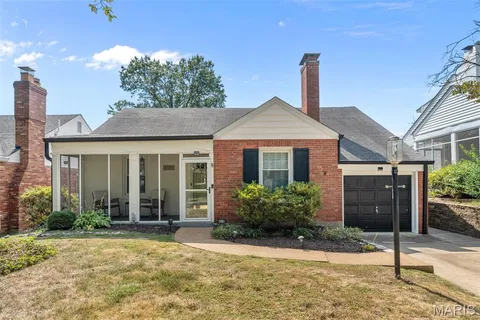 $359,900 | 8610 Rosalie Avenue, St. Louis, MO 63144