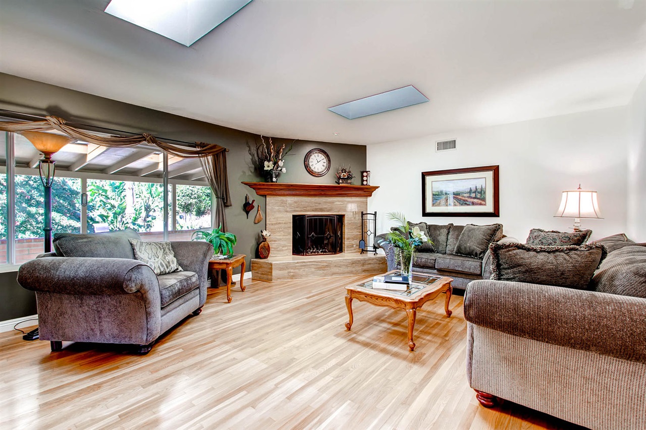 446 Aldwych Road El Cajon, CA 92020 - Photo 3 of 25 Gallery Image 3