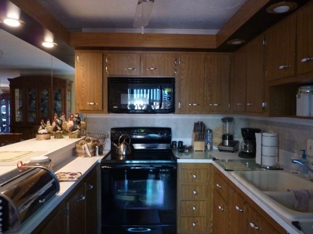 825 Center Street, Unit 30D Jupiter, FL 33458 - Photo 6 of 15 Kitchen