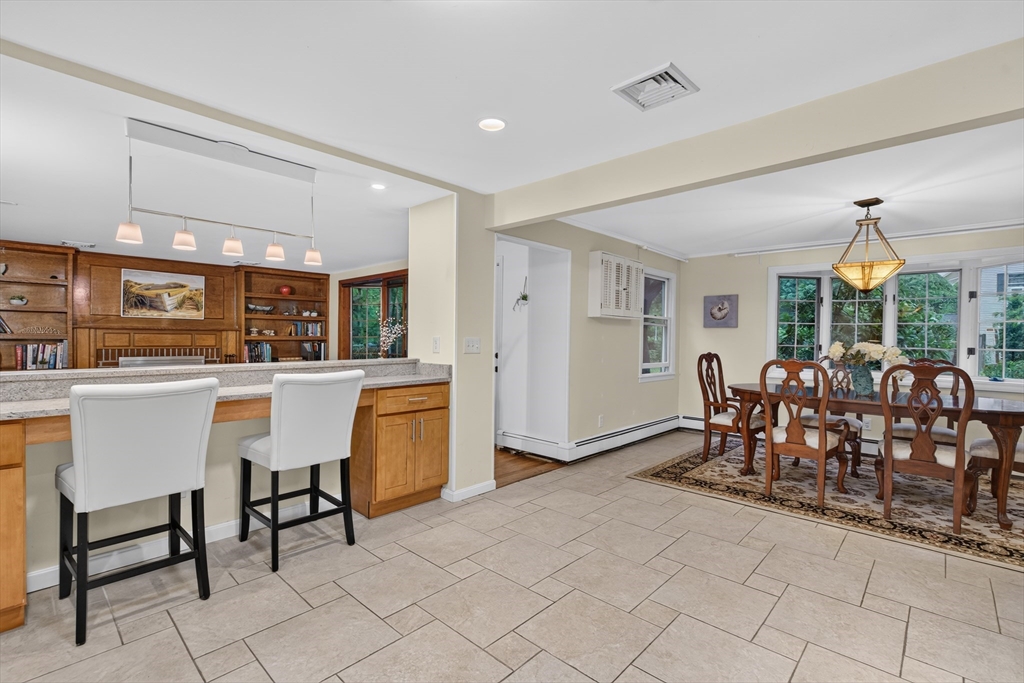 114 Maple Street Lexington, MA 02420 - Photo 8 of 39