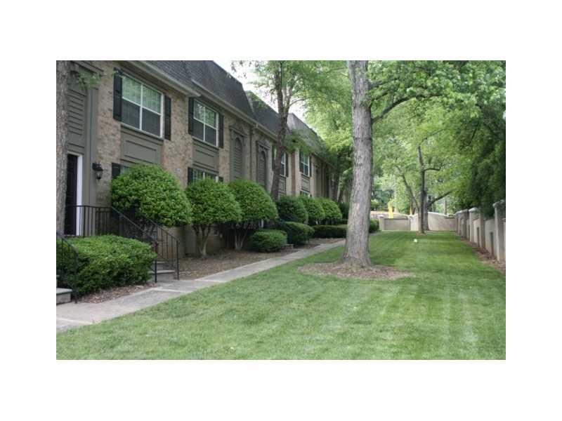 6980 Roswell Road, Unit M2 Atlanta, GA 30328 - Photo 1 of 1 Exterior Front.