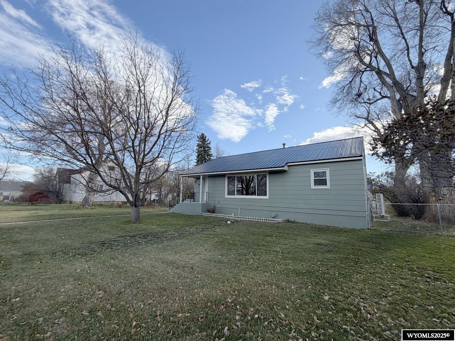 835 Garfield Street Lander, WY 82520 - Photo 2 of 24