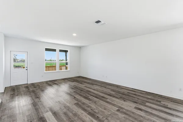 $324,320 | 8235 Smithers Avenue, San Antonio, TX 78252