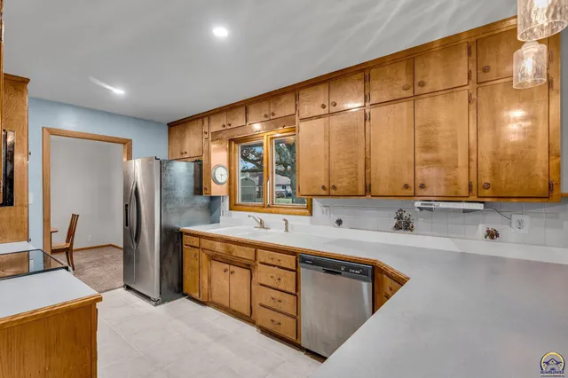 $287,000 | 3007 Southeast Starlite Drive, Topeka, KS 66605