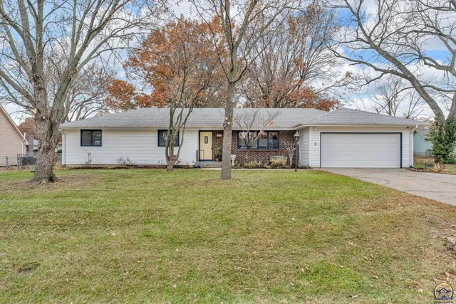 $287,000 | 3007 Southeast Starlite Drive, Topeka, KS 66605
