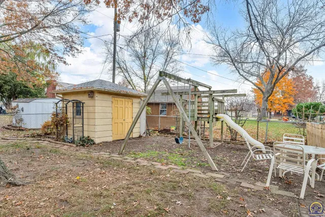 $287,000 | 3007 Southeast Starlite Drive, Topeka, KS 66605