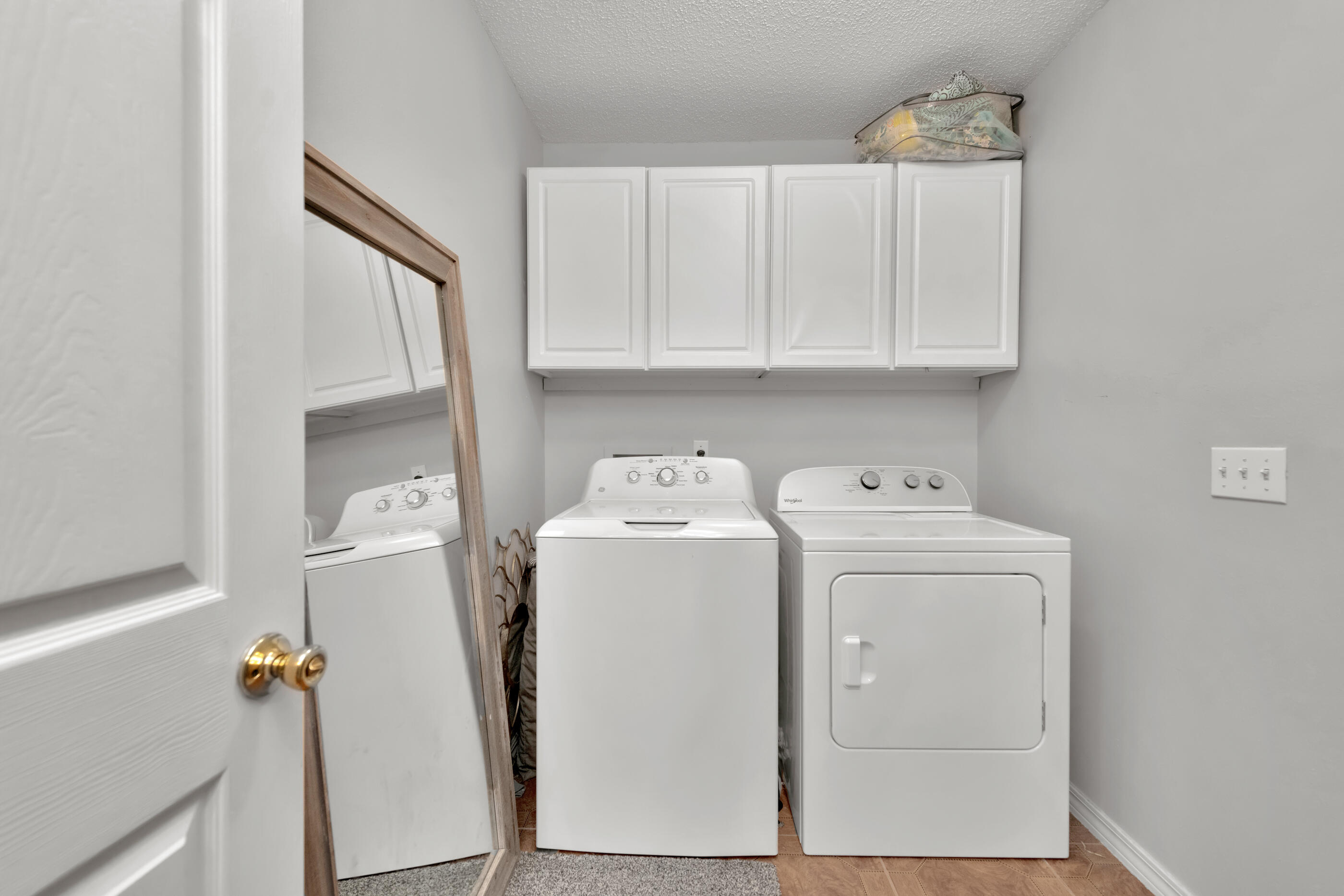 2831 Atoka Trail Crestview, FL 32539 - Photo 21 of 27 a utility room with dryer and washer