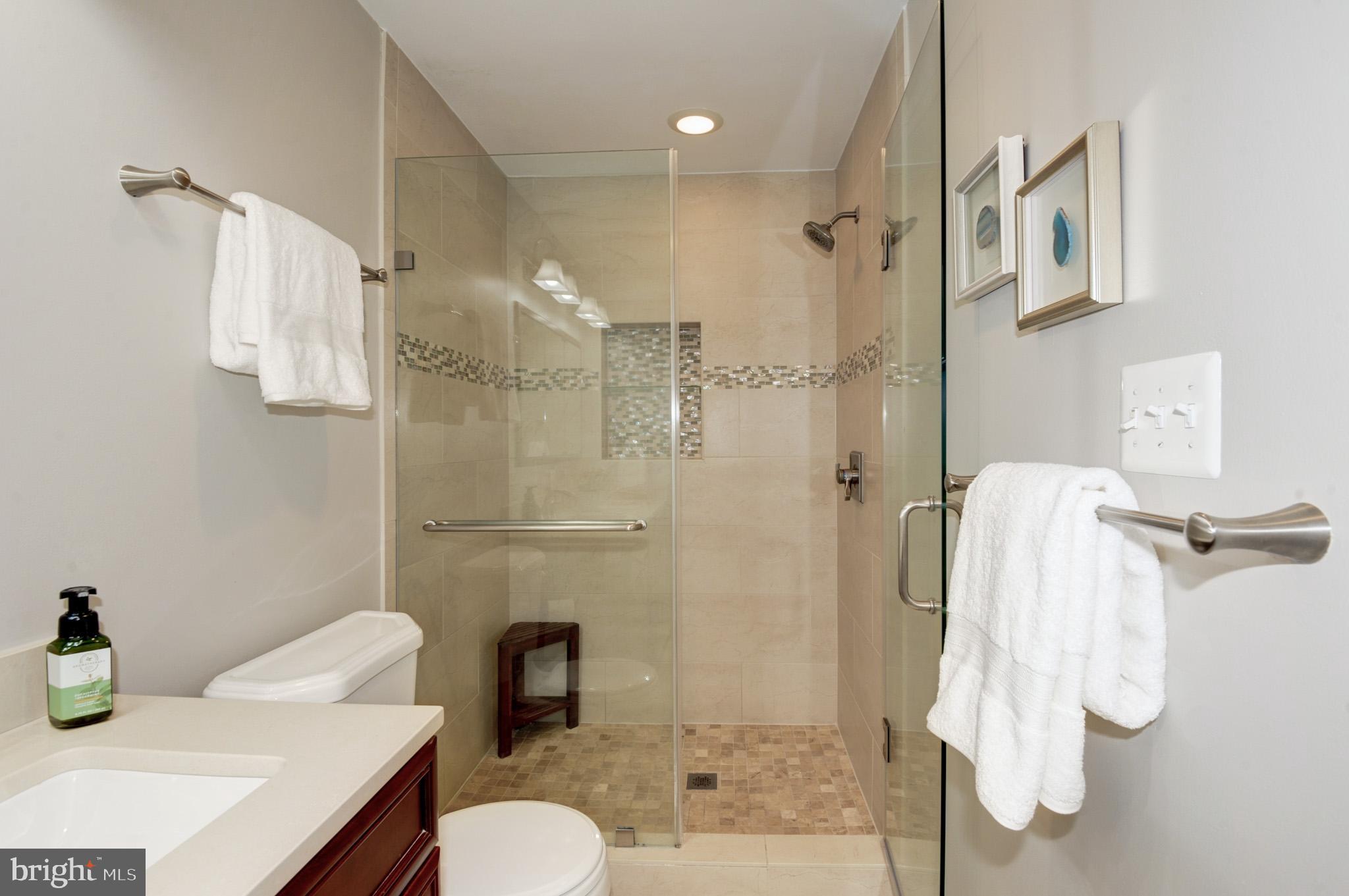 9905 Vale Road Vienna, VA 22181 - Photo 24 of 59 Gallery Image 24