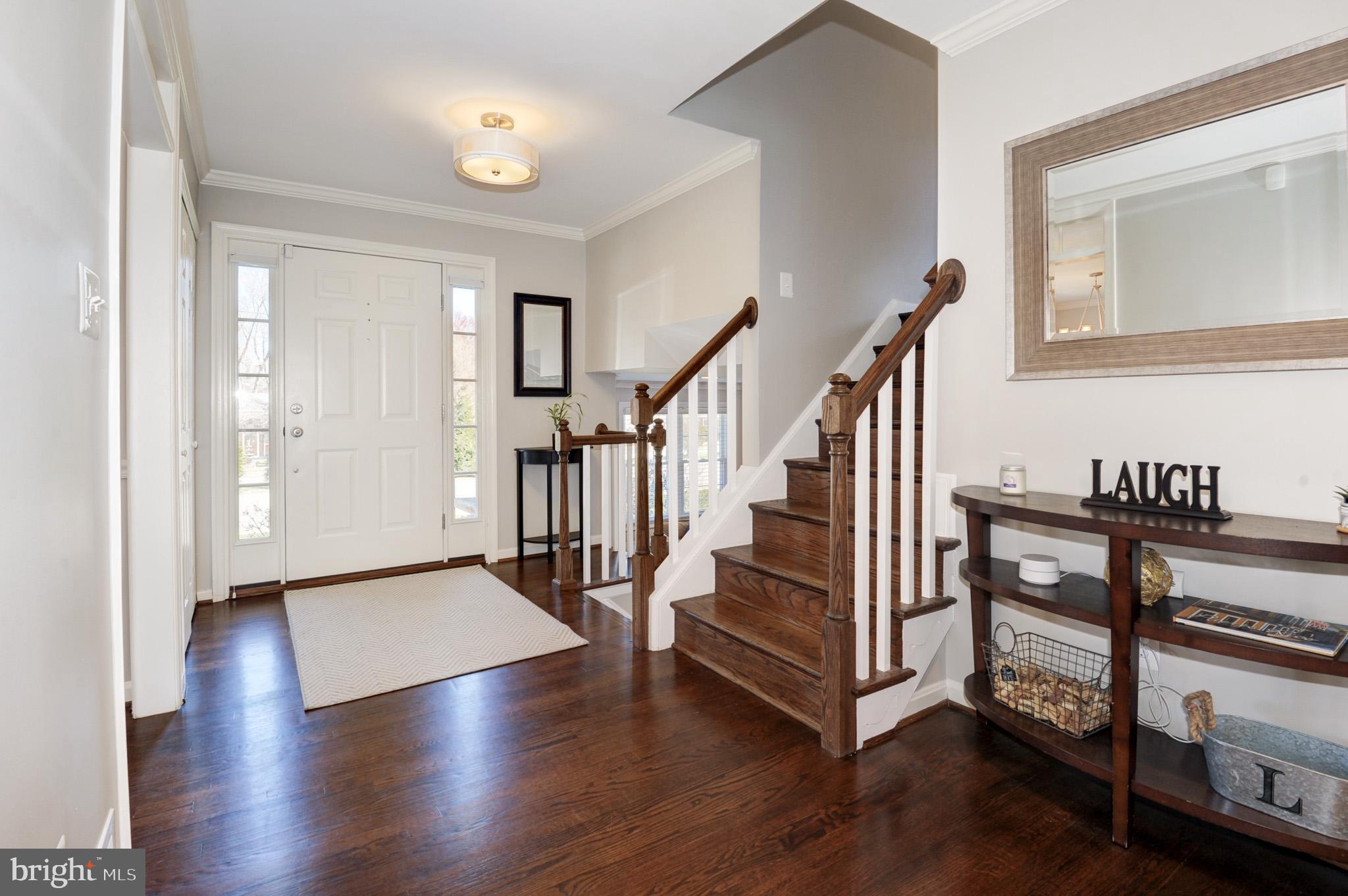 9905 Vale Road Vienna, VA 22181 - Photo 5 of 59 Gallery Image 5
