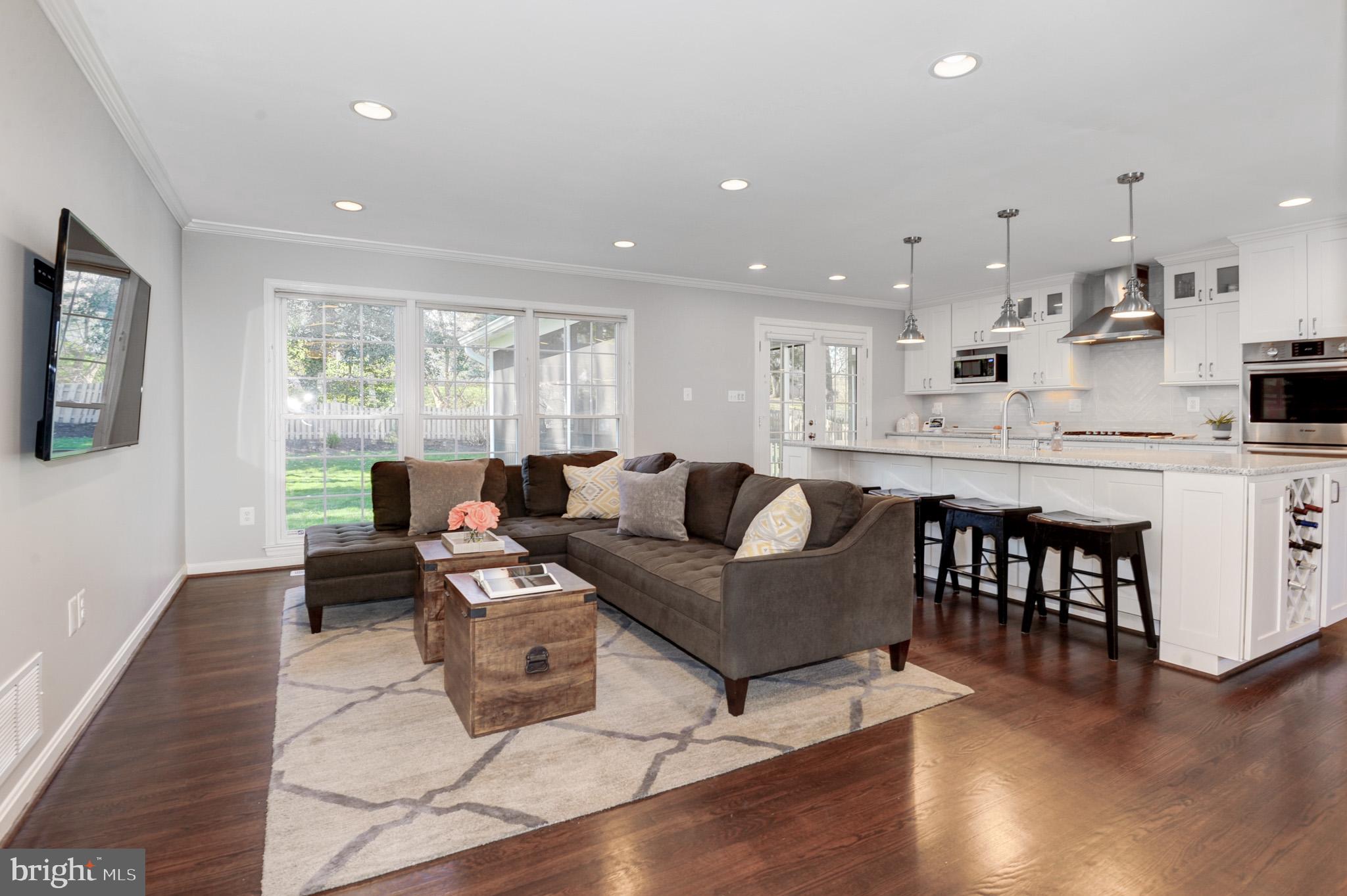 9905 Vale Road Vienna, VA 22181 - Photo 8 of 59 Gallery Image 8