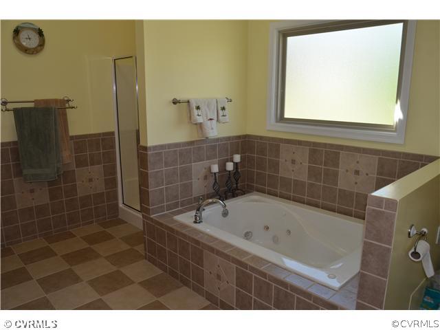 8425 Belmont Road Chesterfield, VA 23832 - Photo 3 of 12 Master Bath/Spa - Jetted Tub with Tile Surround, S