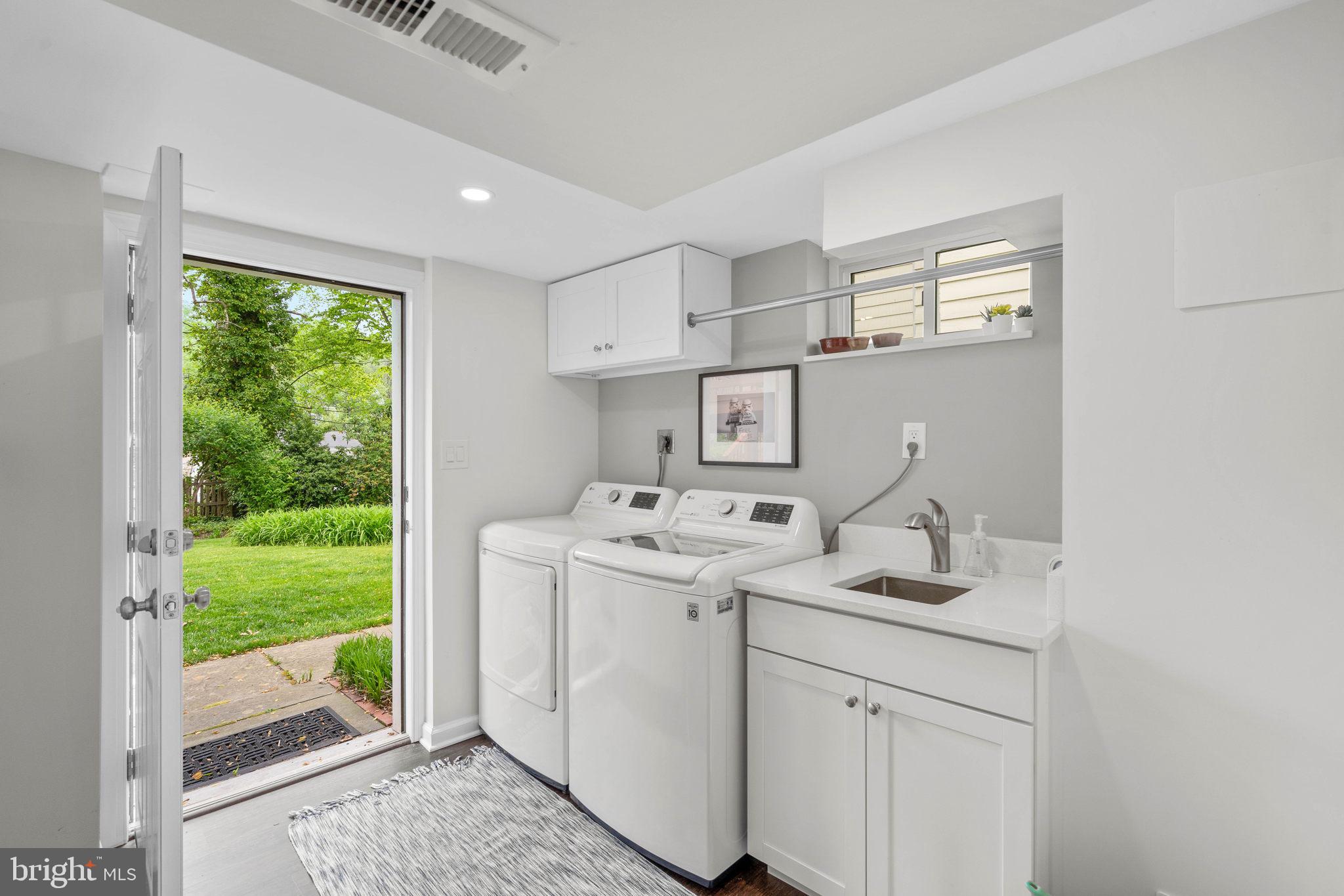 9817 Rosensteel Avenue Silver Spring, MD 20910 - Photo 21 of 50 Laundry room