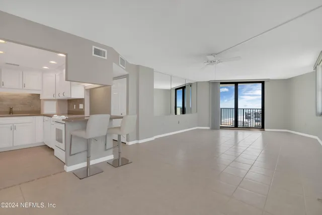 $299,000 | 1415 Ocean Shore Boulevard, Unit M120, Ormond Beach, FL 32176