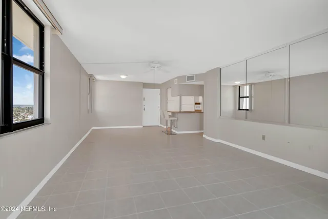 $299,000 | 1415 Ocean Shore Boulevard, Unit M120, Ormond Beach, FL 32176