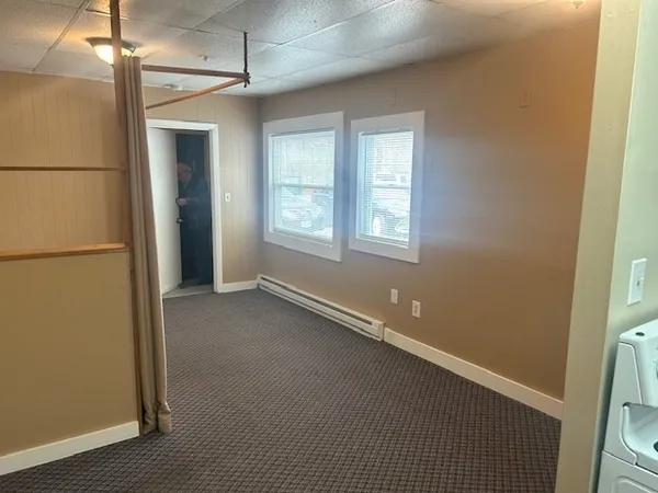 $1,200 | 434 Textile Avenue, Unit 1, Dracut, MA 01826