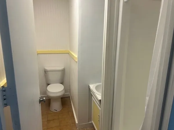 $1,200 | 434 Textile Avenue, Unit 1, Dracut, MA 01826