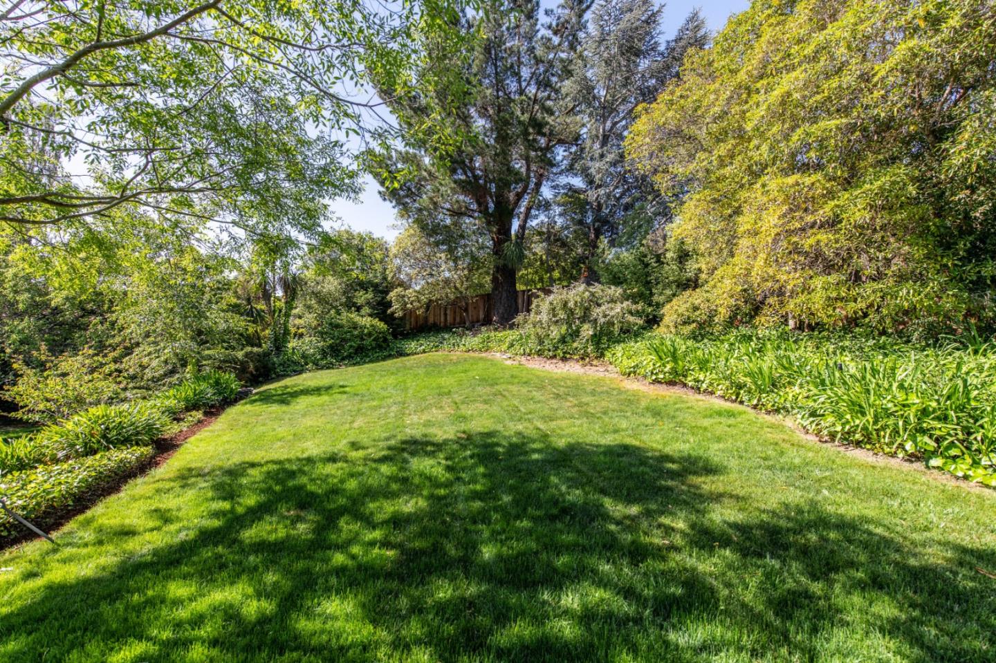 835 Longview Road Hillsborough, CA 94010 - Photo 30 of 31 a view of outdoor space and yard
