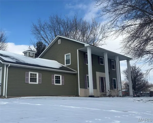$120,000 | 213 West Alton Street, Bunker Hill, IL 62014