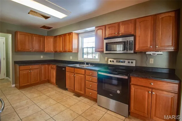 $120,000 | 213 West Alton Street, Bunker Hill, IL 62014