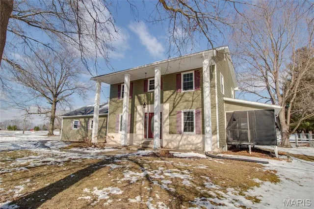 $120,000 | 213 West Alton Street, Bunker Hill, IL 62014