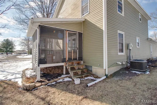 $120,000 | 213 West Alton Street, Bunker Hill, IL 62014