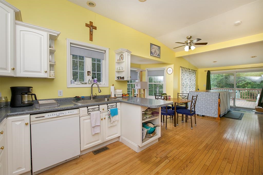 151 Main Street Atkinson, NH 03811 - Photo 14 of 46