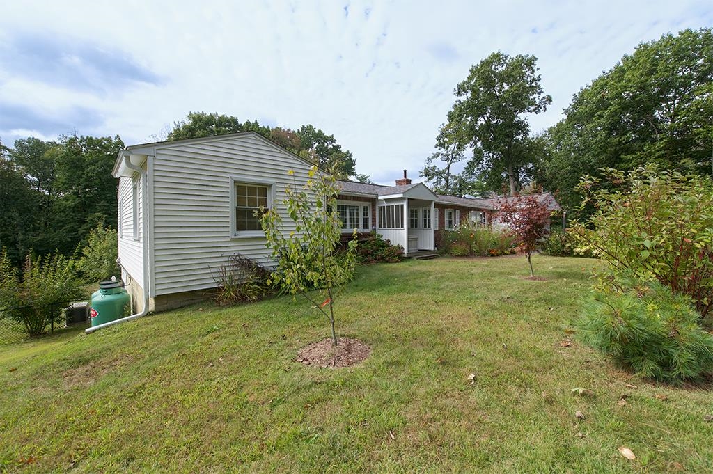 151 Main Street Atkinson, NH 03811 - Photo 4 of 46