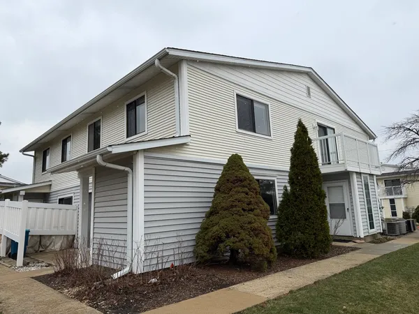 $2,650 | 721 Sunfish Point, Schaumburg, IL 60194