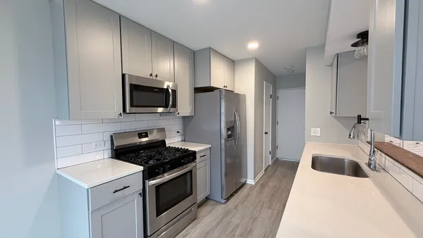 $2,650 | 721 Sunfish Point, Schaumburg, IL 60194