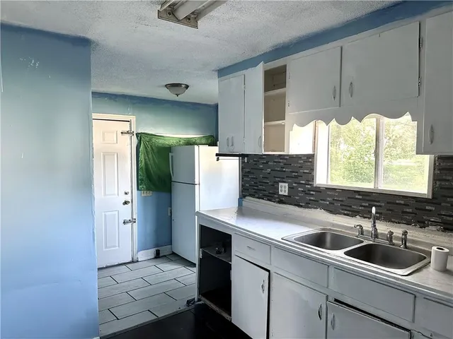 $115,000 | 3207 East 27th Street, Kansas City, MO 64127