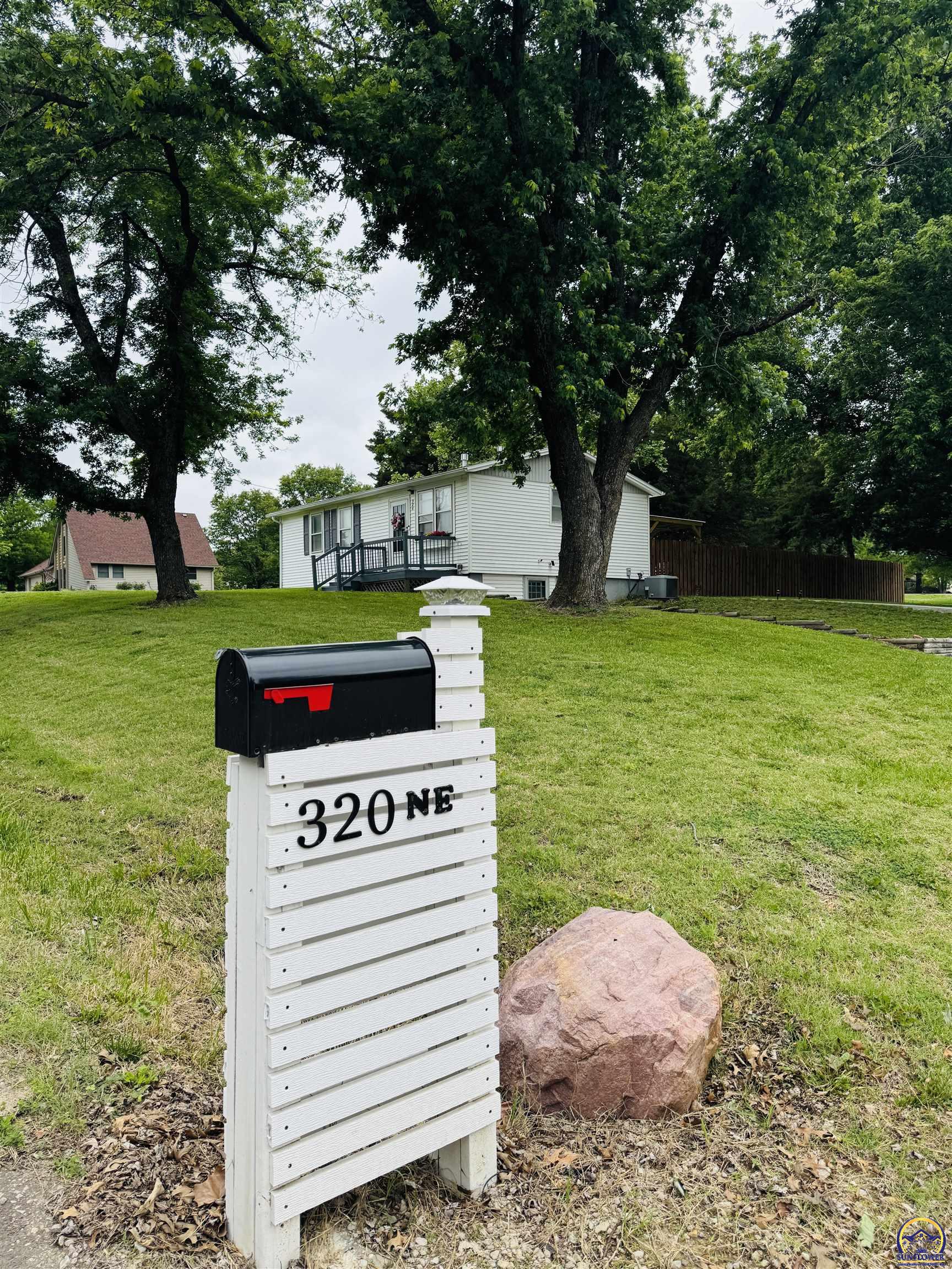 320 Northeast 58th Street Topeka, KS 66617 - Photo 2 of 49