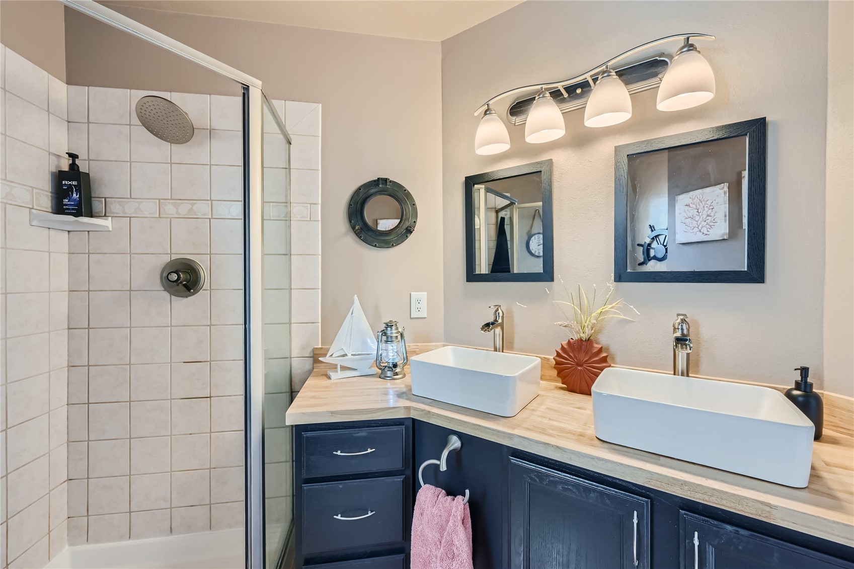 852 Alpine Road Dillon, CO 80435 - Photo 14 of 29 Primary Bathroom
