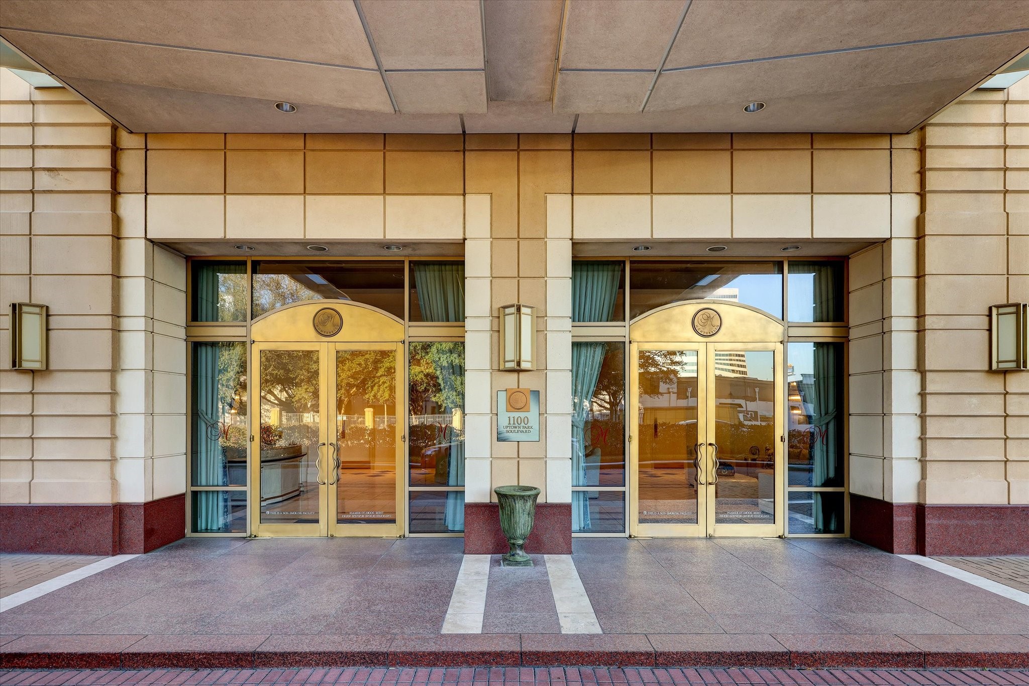 1100 Uptown Park Boulevard, Unit 102 Houston, TX 77056 - Photo 21 of 33 a view of front door