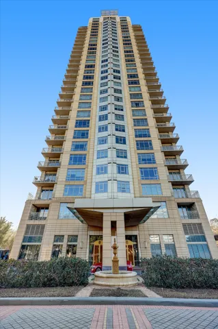$1,995,000 | 1100 Uptown Park Boulevard, Unit 102, Houston, TX 77056