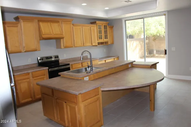 $2,499 | 6815 South 41st Lane, Phoenix, AZ 85041