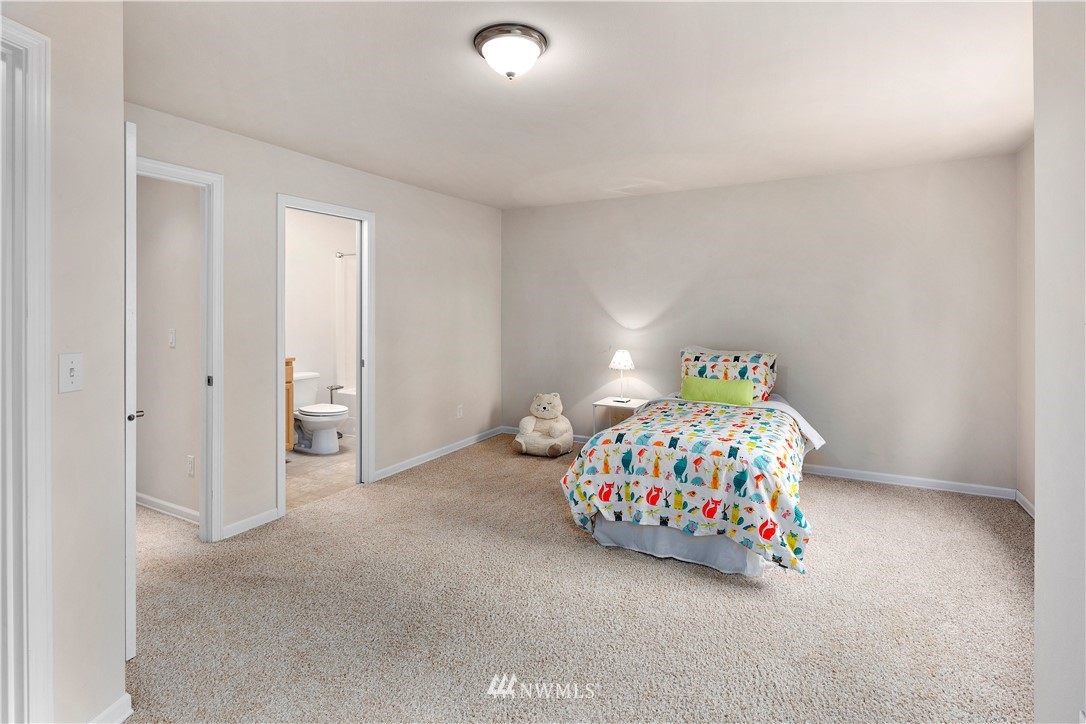 7805 218th Street Southwest, Unit F Edmonds, WA 98026 - Photo 13 of 24 Gallery Image 13