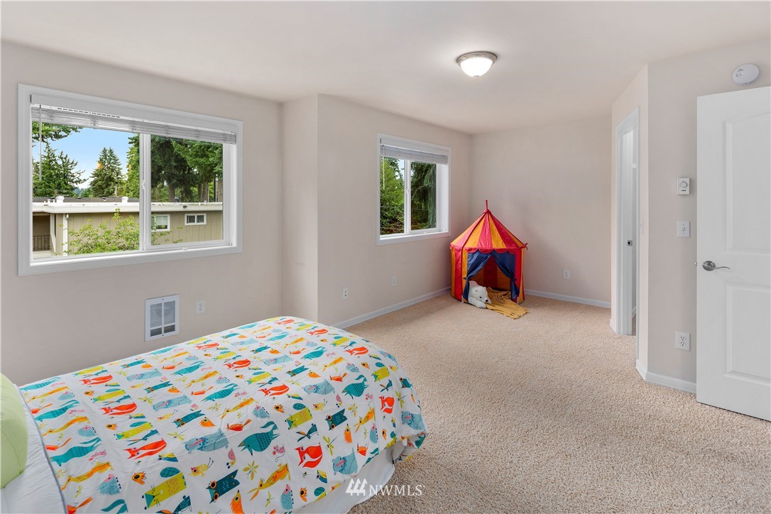 7805 218th Street Southwest, Unit F Edmonds, WA 98026 - Photo 14 of 24 Gallery Image 14