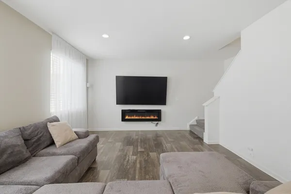 $420,000 | 1108 Kolar Avenue, Joliet, IL 60431