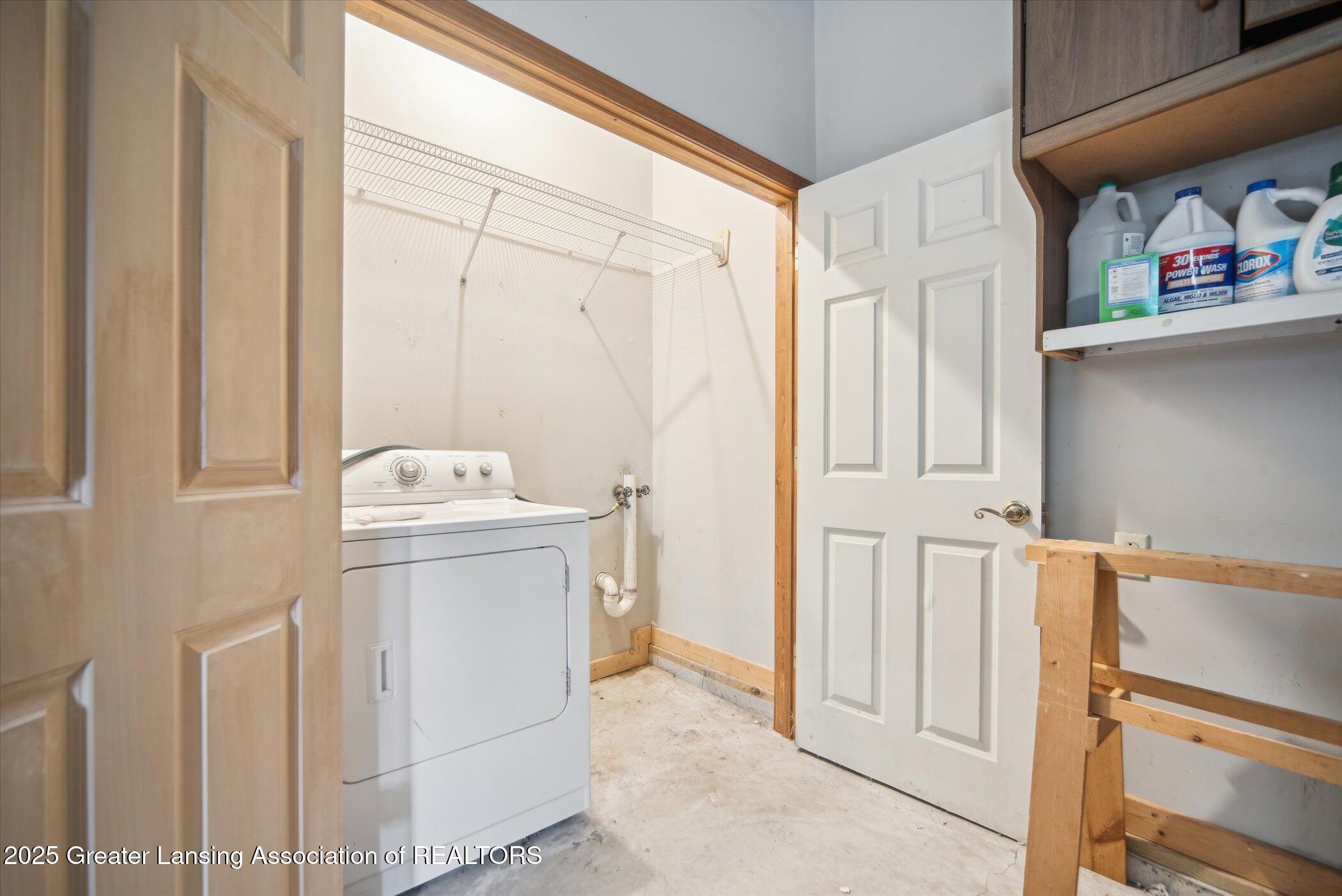 2711 Pine Tree Road Holt, MI 48842 - Photo 32 of 37 40-2711-Pine-Tree-Rd-Holt-MI-48842-Windo