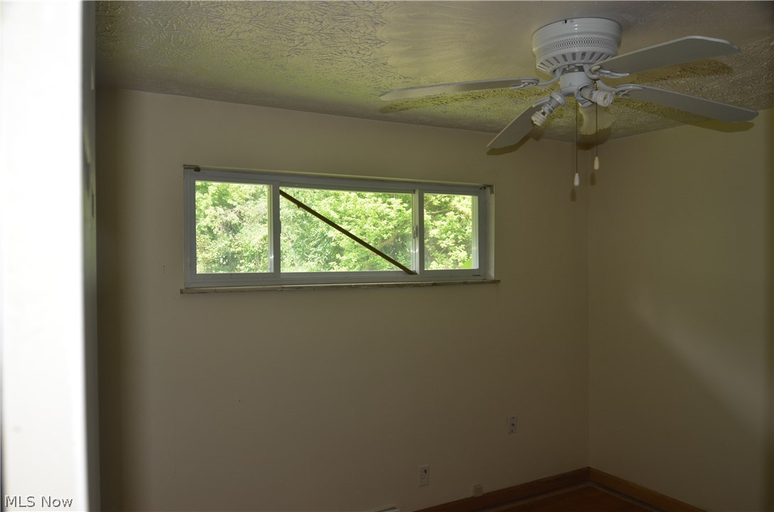 960 Carpenter Street Akron, OH 44310 - Photo 9 of 22 Gallery Image 9