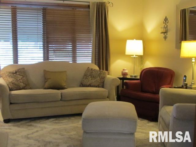 4865 Heatherstone Road Bettendorf, IA 52722 - Photo 11 of 25 Gallery Image 11