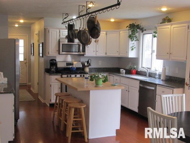 4865 Heatherstone Road Bettendorf, IA 52722 - Photo 15 of 25 Gallery Image 15
